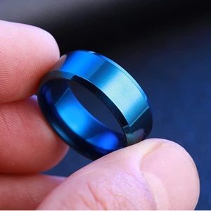 Men’s size 9 navy brushed ring